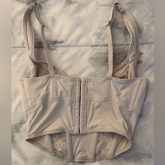 •XS White/cream corset top from Gilly Hicks - Picture 2 of 2